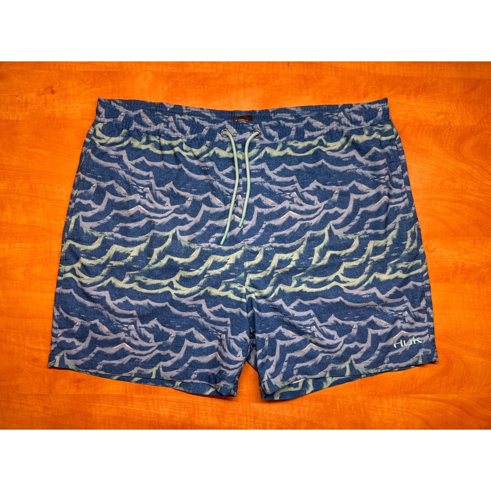Huk Performance Fishing Shorts Mens XXL Blue Wave Print Board Trunks 6in Inseam